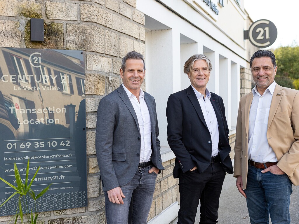 l'équipe de l'agence La Verte Vallée