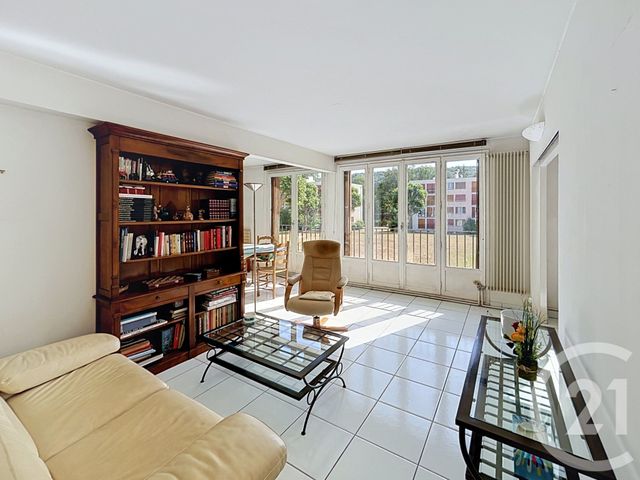 Appartement F4 à vendre - 4 pièces - 75.0 m2 - BIEVRES - 91 - ILE-DE-FRANCE - Century 21 La Verte Vallée