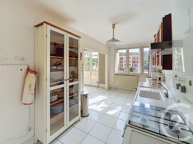 Appartement F4 à vendre - 4 pièces - 75.0 m2 - BIEVRES - 91 - ILE-DE-FRANCE - Century 21 La Verte Vallée