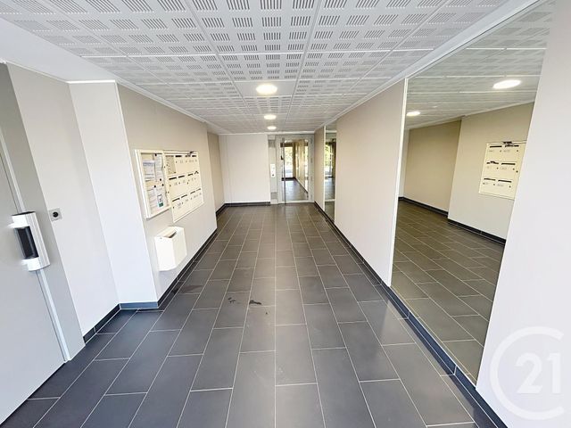 Appartement F3 à vendre - 3 pièces - 75.14 m2 - BIEVRES - 91 - ILE-DE-FRANCE - Century 21 La Verte Vallée