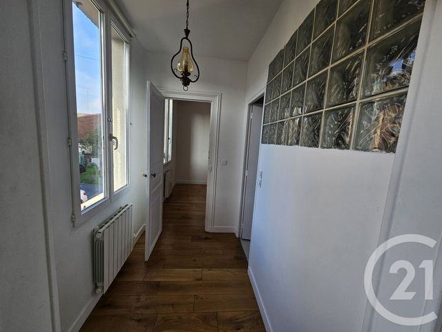 Afficher la photo en grand Appartement F2 à louer - 2 pièces - 56.31 m2 - BIEVRES - 91 - ILE-DE-FRANCE - Century 21 La Verte Vallée