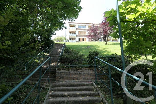 Appartement F3 à louer - 3 pièces - 53.54 m2 - BIEVRES - 91 - ILE-DE-FRANCE - Century 21 La Verte Vallée