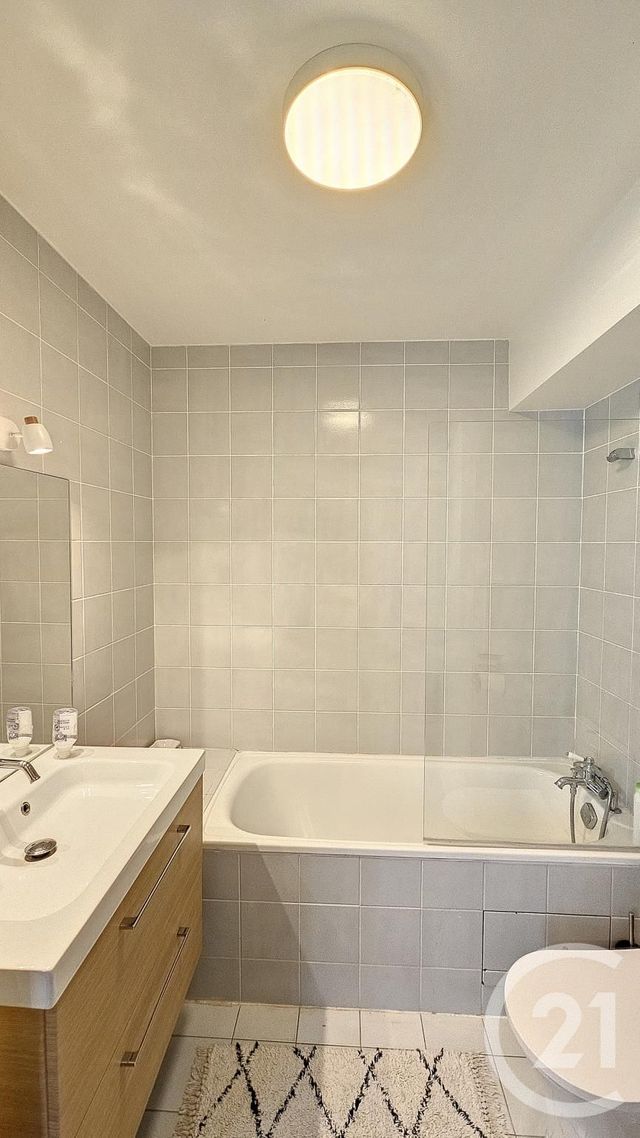 Appartement F1 à louer - 1 pièce - 35.0 m2 - VERRIERES LE BUISSON - 91 - ILE-DE-FRANCE - Century 21 La Verte Vallée