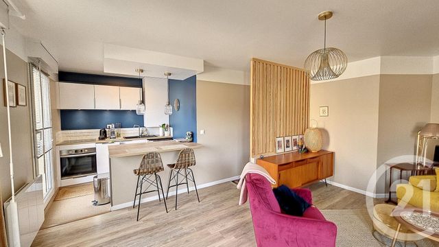 Appartement F1 à louer - 1 pièce - 35.0 m2 - VERRIERES LE BUISSON - 91 - ILE-DE-FRANCE - Century 21 La Verte Vallée