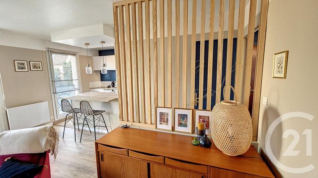 Appartement F1 à louer - 1 pièce - 35.0 m2 - VERRIERES LE BUISSON - 91 - ILE-DE-FRANCE - Century 21 La Verte Vallée