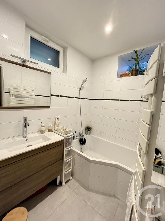 maison à louer - 3 pièces - 65.0 m2 - BIEVRES - 91 - ILE-DE-FRANCE - Century 21 La Verte Vallée