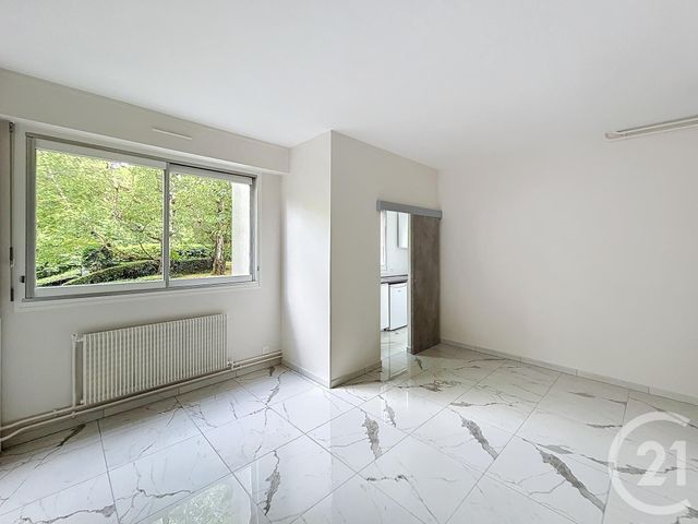 Appartement F1 à louer - 1 pièce - 33.9 m2 - BIEVRES - 91 - ILE-DE-FRANCE - Century 21 La Verte Vallée