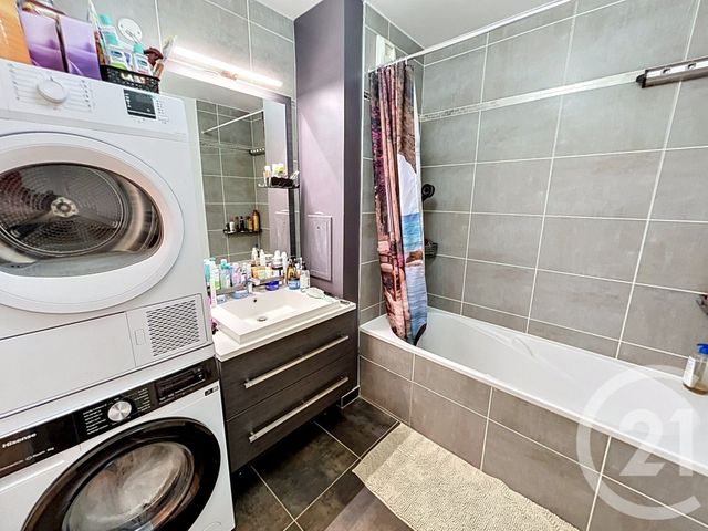 Appartement F3 à vendre - 3 pièces - 59.79 m2 - VELIZY VILLACOUBLAY - 78 - ILE-DE-FRANCE - Century 21 La Verte Vallée
