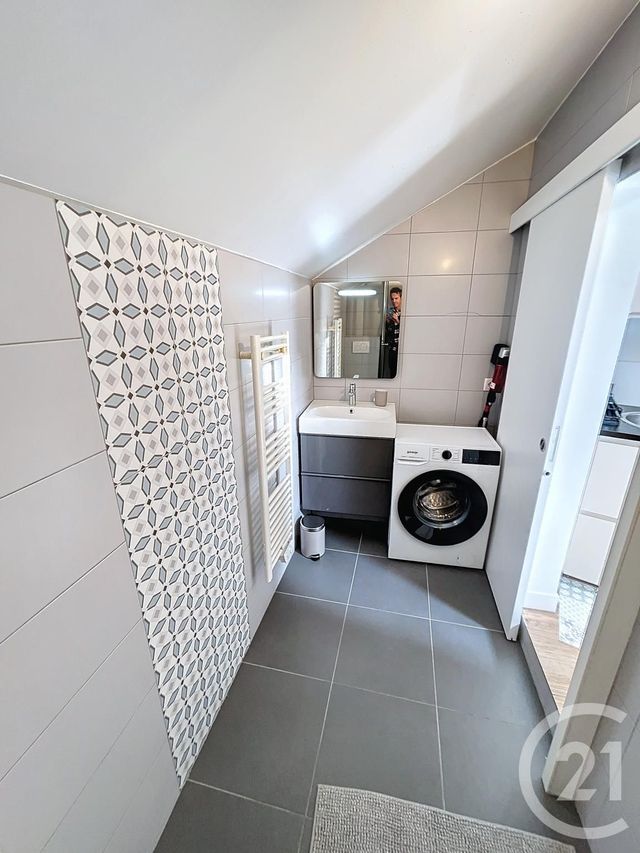 Appartement Studio à louer - 1 pièce - 22.57 m2 - IGNY - 91 - ILE-DE-FRANCE - Century 21 La Verte Vallée
