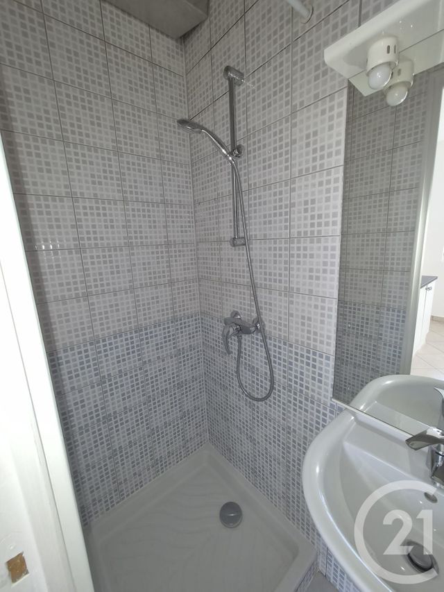 Appartement F1 à louer - 1 pièce - 20.94 m2 - BIEVRES - 91 - ILE-DE-FRANCE - Century 21 La Verte Vallée