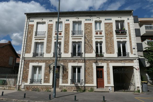  - BIEVRES - 
